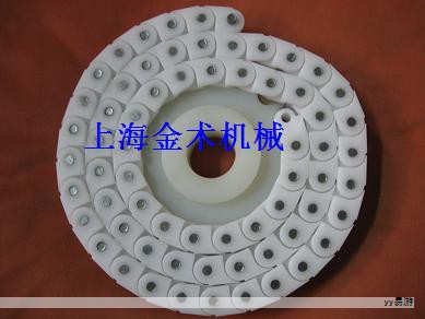 该项目由黑龙江省金色果实供应链有限公司投资建设，投资额1.4亿元，占地1万平方米，建筑面积2万平方米。工程自启动以来累计投资达到相应阶段投资，后续将继续追加投入，竣工投产时间待定。办公楼已建至地上五层，生产车间地下室已完成并达正负零，正在进行地上钢结构主体施工。