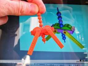 链传动在两部件之间进行动力传输时最常被采用,尽管距离较远时更为常见,但短距离场景同样适用。它与联轴器、齿轮传动、皮带传动和动力丝杠并列为五种最常用的机械动力传输方式之一。不同方法各有优势与局限,工程师在最终选型前需综合权衡。 链传动在两部件之间进行动力传输时最常被采用,尽管距离较远时更为常见,但短距离场景同样适用。它与联轴器、齿轮传动、皮带传动和动力丝杠并列为五种最常用的机械动力传输方式之一。不同方法各有优势与局限,工程师在最终选型前需综合权衡。