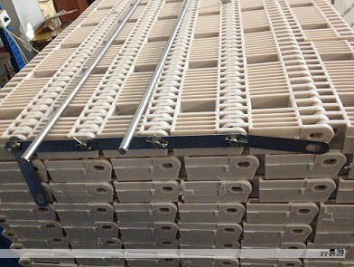 最近发布的行业社会责任报告显示，保险业在支持科技创新、促进新兴产业投资与提升风险保障能力方面持续发力，科技创新端与资金端的协同日益突出。