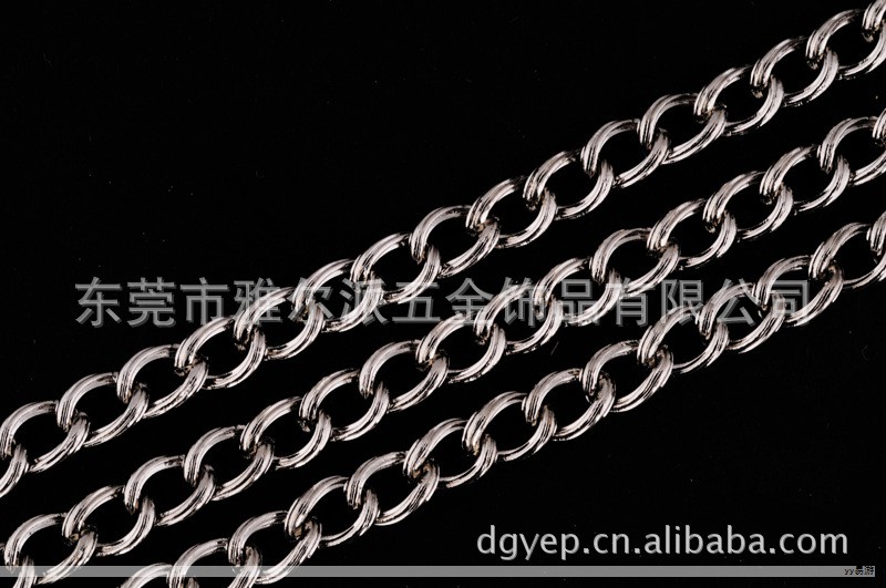 为应对全球形势变化带来的供应链挑战，中关村管委会公布了“强链工程”的实施方案，聚焦高精尖产业领域，盘点自主可控程度不足、需加强和提升的薄弱环节及关键核心技术，面向全国征集揭榜单位，推动形成以领军企业为牵引的创新合作生态。