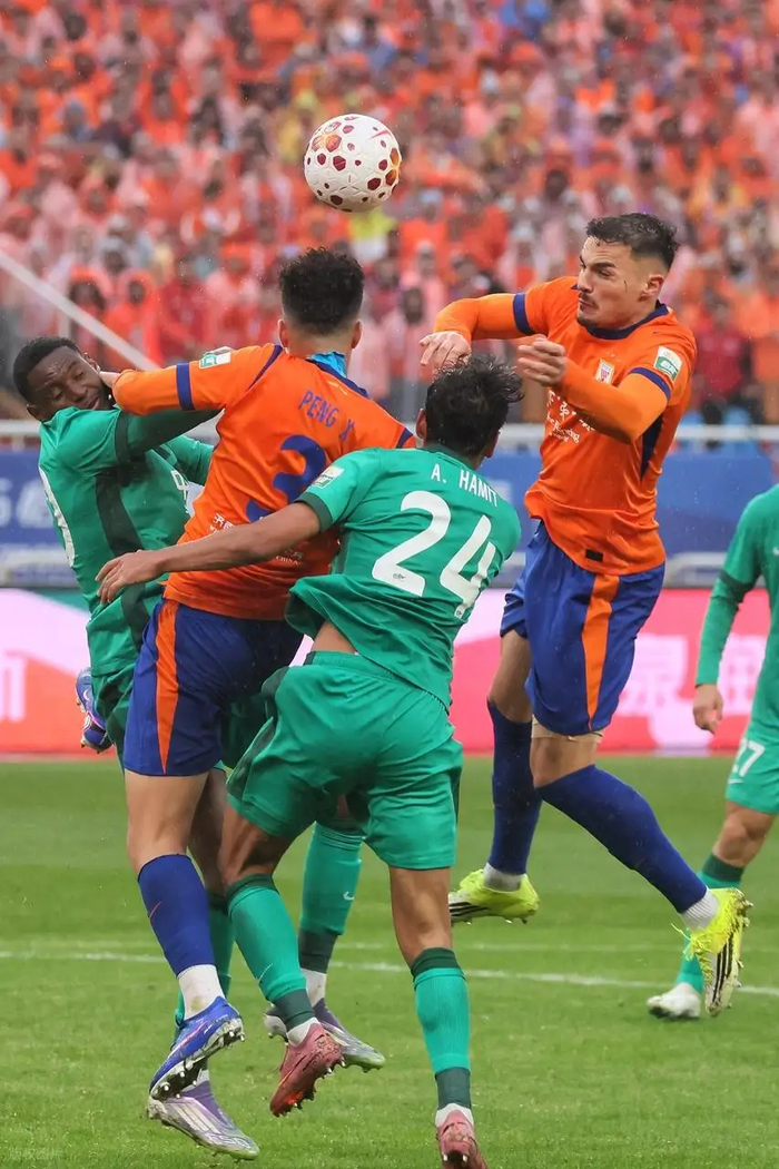 山东泰山2-1力克北京国安 阿尔瓦罗成后防定海神