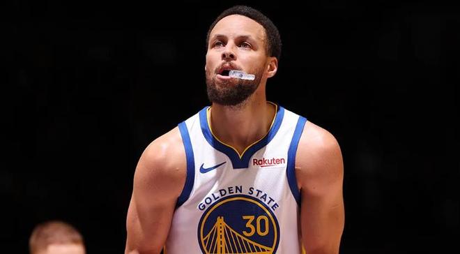 火箭客场狂胜鹈鹕32分 伊森爆发助队登顶西部第