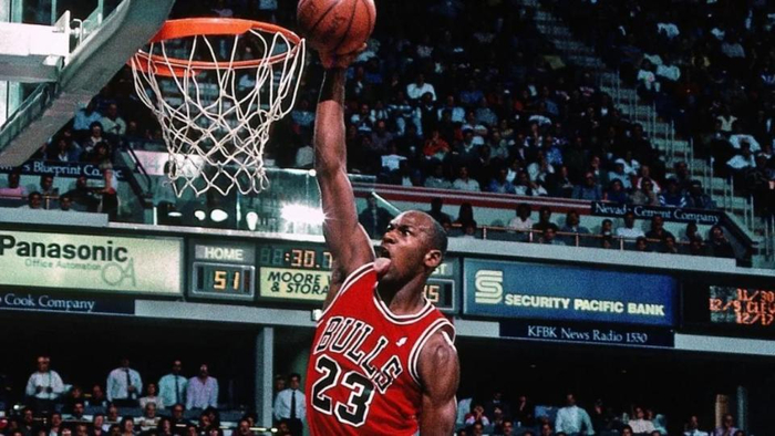 福布斯2026富豪榜揭晓：体育界传奇人物跻身榜单