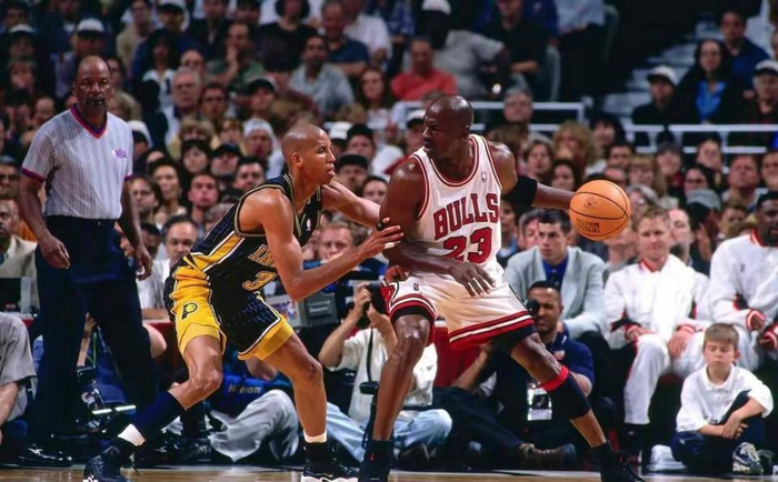 福布斯2026富豪榜揭晓：体育界传奇人物跻身榜单