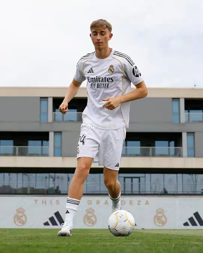 西班牙防线隐患浮现 巴西边路短板待补 葡萄牙锋