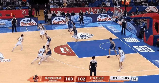 广东男篮双外援伤退 王洪泽麦考尔力挽狂澜逆转