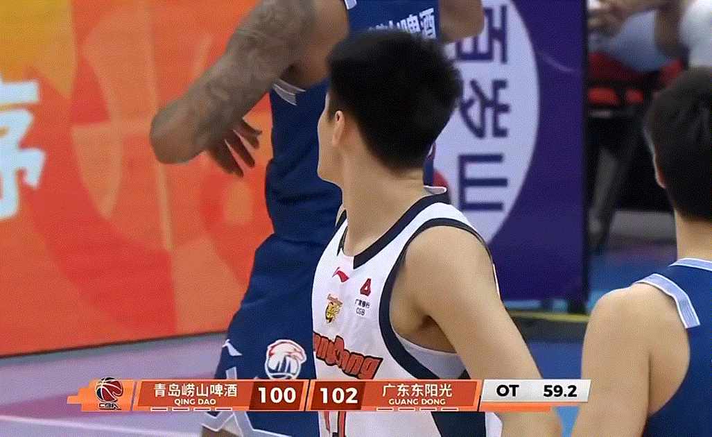 广东男篮双外援伤退 王洪泽麦考尔力挽狂澜逆转
